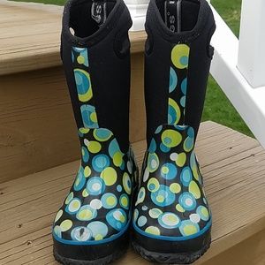 Girl's Bogs boots. Size 10